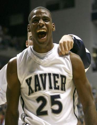 A great night for Xavier and the A-10 (Credit: AP/David Kohl)