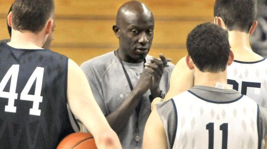 Yale coach James Jones has faced a dilemma with his rotation so far this season (New Haven Register)
