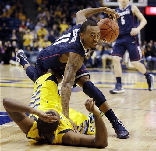 A refereeing blunder dominated the post-game discussion from a hard-fought Big East contest (Photo credit: AP Photo).