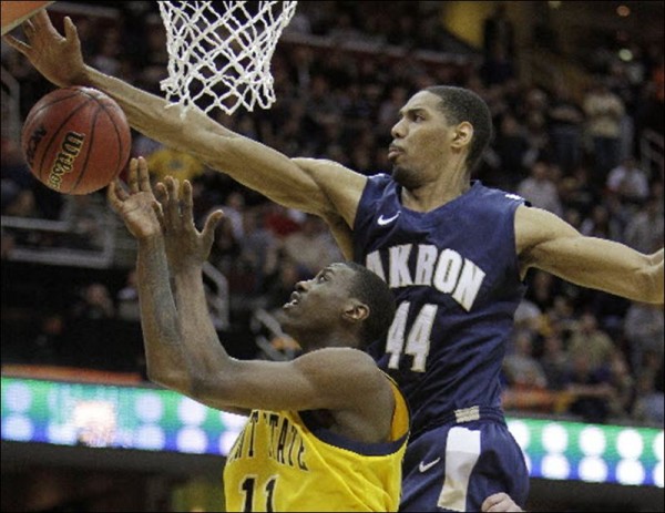Seven-Footer Zeke Marshall And Akron Are Looking Down on the Rest of the MAC (Associated Press)