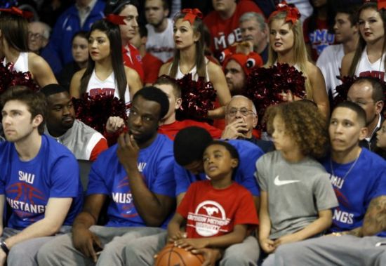 As one could imagine, Larry Brown (center) and his SMU squad didn't have the best Sunday afternoon. (Vernon Bryant/The Dallas Morning News)