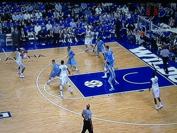 Poythress sees an opening behind the zone. 