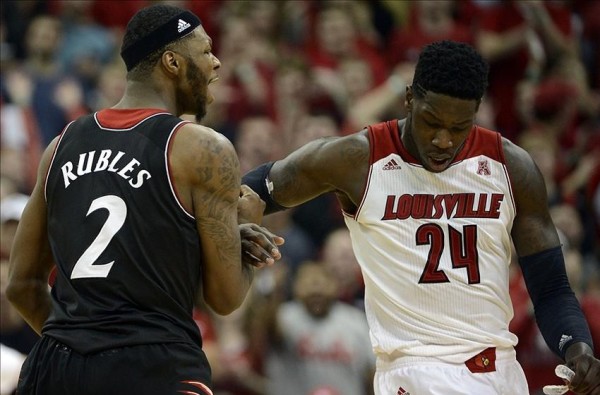 UofL and Cincinnati split two games in their final season in the same league (Jamie Rhodes / USA TODAY Sports)