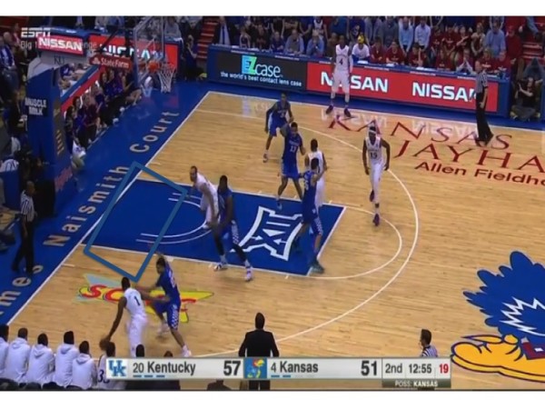 The baseline is wide open for Selden's drive. 